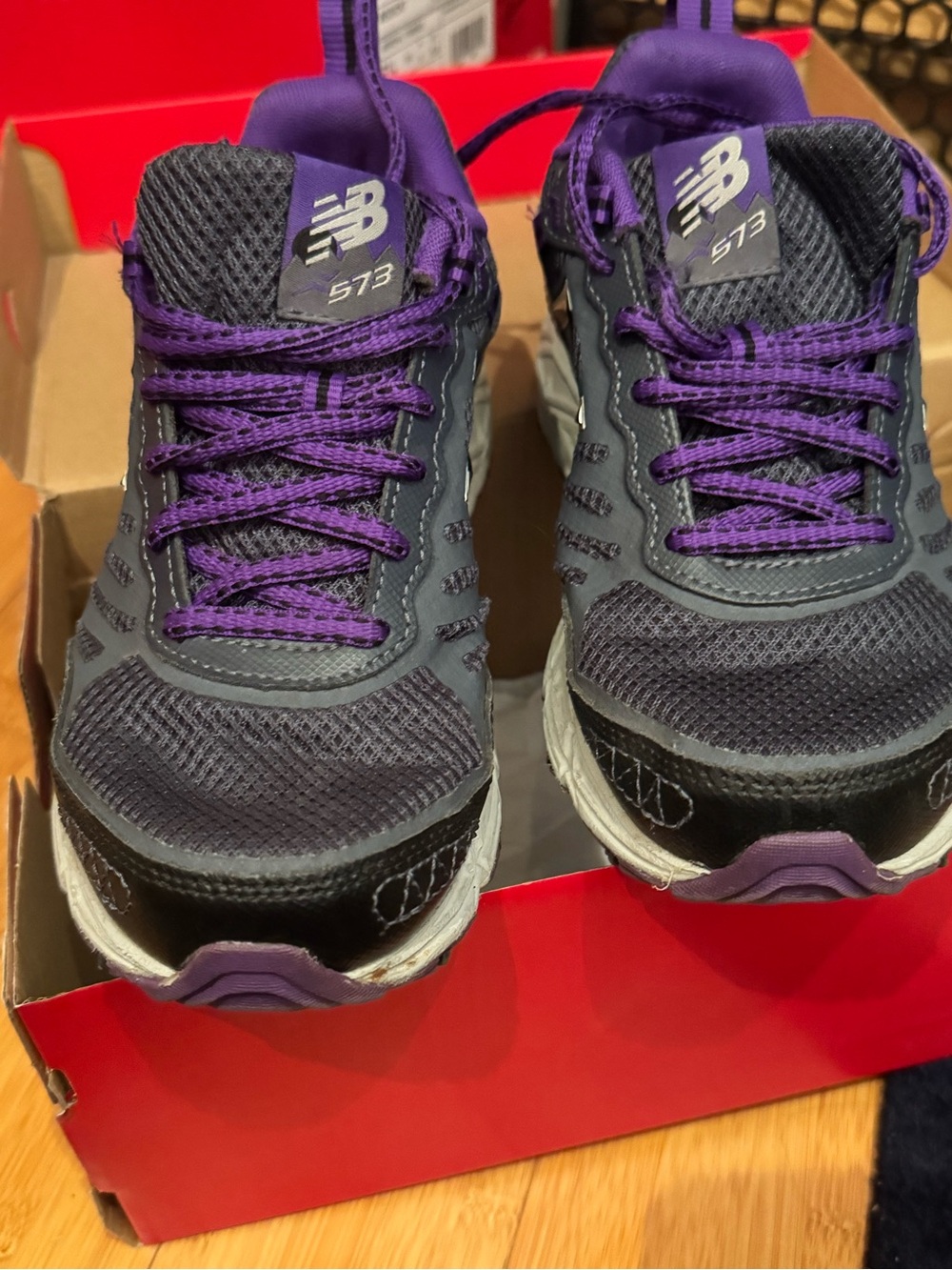 New Balance Women's Sneakers  573
